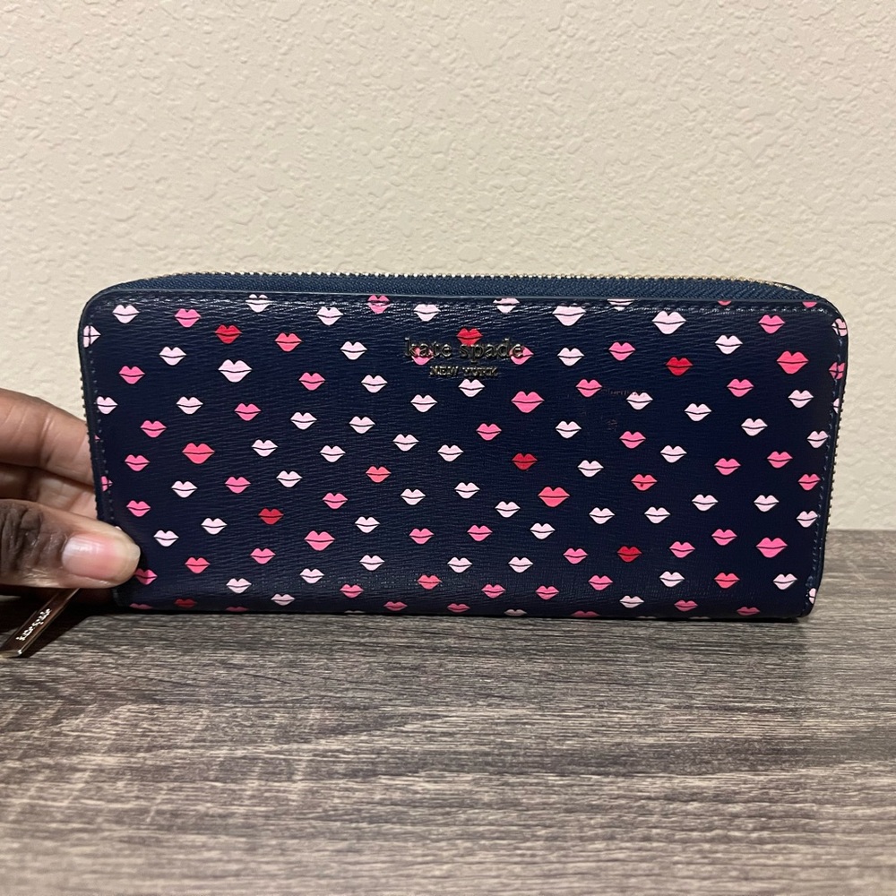 Kate Spade Navy Sylvia Lips Slim Continental Wallet